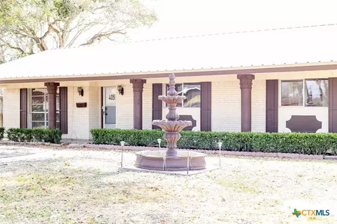 405 Westwood Dr, Port Lavaca, TX 77979