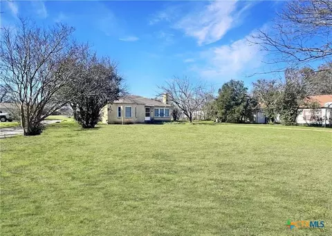 1915 1925 S Wall St, Belton, TX 76513