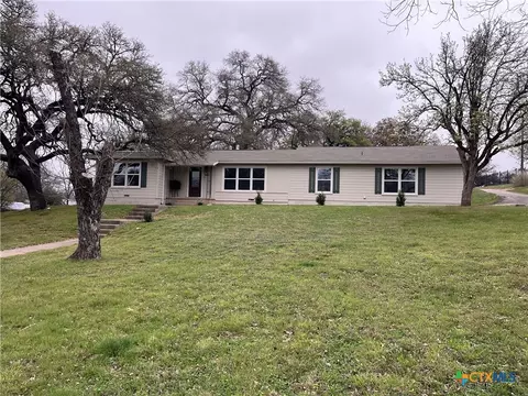 502 W Avenue A, Lampasas, TX 76550
