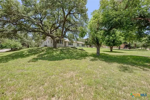 502 W Avenue A, Lampasas, TX 76550