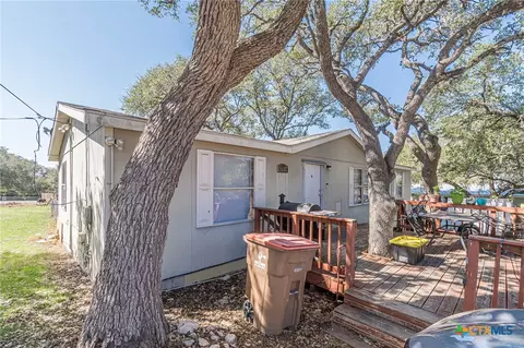 1235 Skylark Dr, Canyon Lake, TX 78133