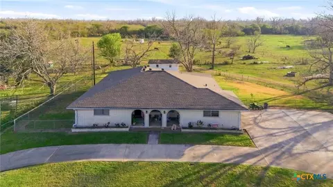 911 W Constitution St, Victoria, TX 77901