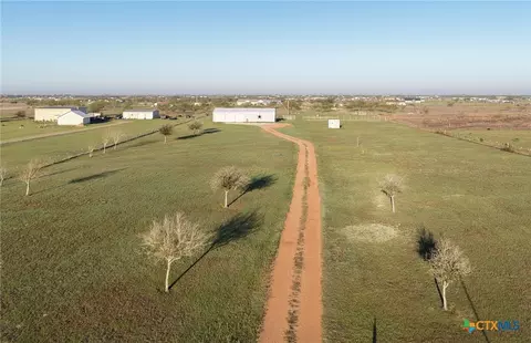 177 Leaning Oak Rd, Victoria, TX 77904