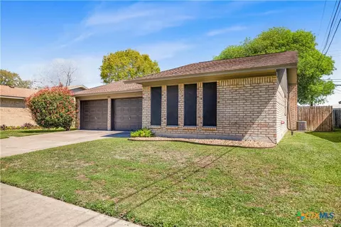 104 Willowick Dr, Victoria, TX 77901