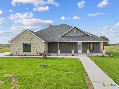 107 Pr 711, Lott, TX 76656