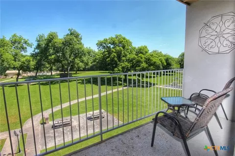730 E Mather St #E201, New Braunfels, TX 78130