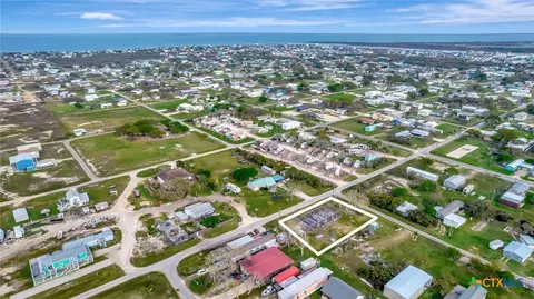 814 N 15th St, Port O'connor, TX 77982