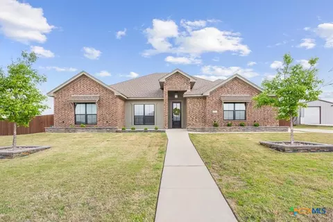 9110 Green Tree Dr, Salado, TX 76571