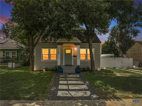 1309 N 2nd St, Temple, TX 76501