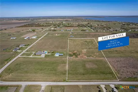 9 5 Bay Meadows Dr, Port Lavaca, TX 77979