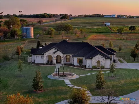 173 Via Lago, Belton, TX 76513