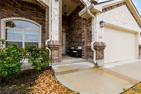 9000 Grand Oaks Ln, Killeen, TX 76542