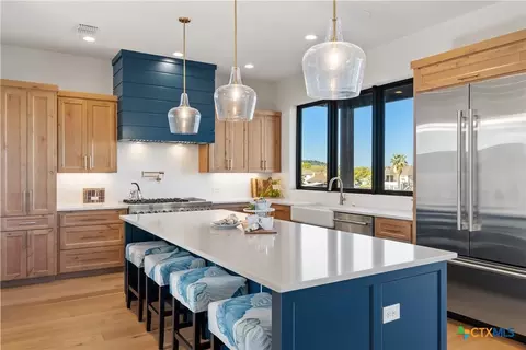 Kitchen - 175 Pointview Dr, Marble Falls, TX 78654 photo 1 of 3