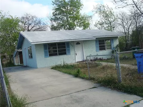 602 Silva St, Seguin, TX 78155