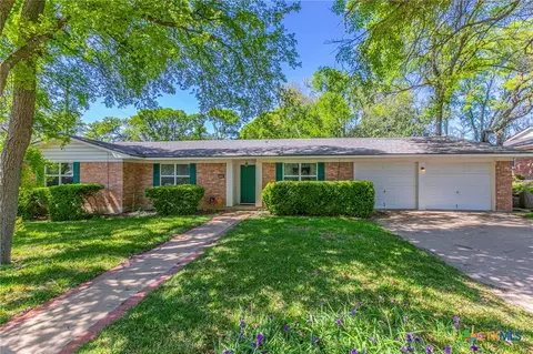 1808 N Beal St, Belton, TX 76513