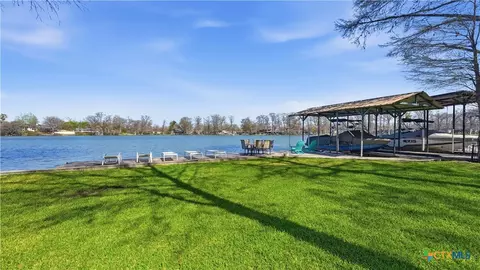 384 Rancho Rd, New Braunfels, TX 78130