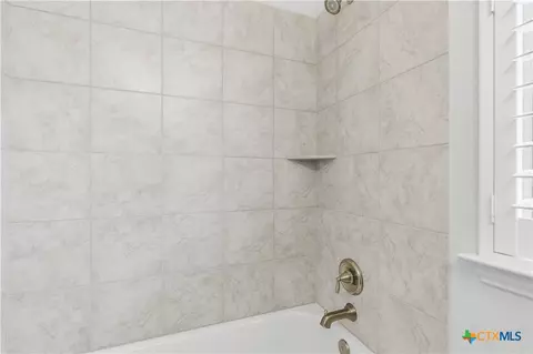 Bath - 225 Diamondback Dr, Georgetown, TX 78628 photo 7 of 7