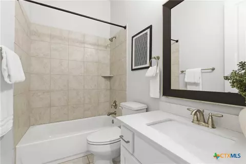 Bath - 225 Diamondback Dr, Georgetown, TX 78628 photo 5 of 7