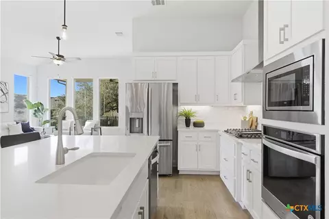 Kitchen - 225 Diamondback Dr, Georgetown, TX 78628 photo 1 of 2