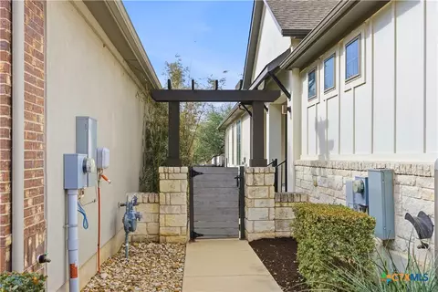 Exterior - 225 Diamondback Dr, Georgetown, TX 78628 photo 3 of 6