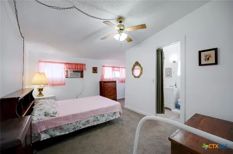 Bedroom - 1631 E Fannin St, Luling, TX 78648 photo 2 of 3