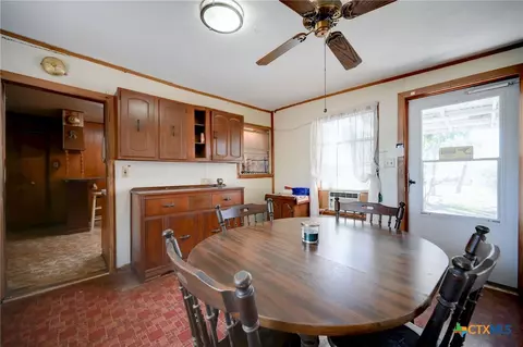 Dining - 1631 E Fannin St, Luling, TX 78648 photo 3 of 4