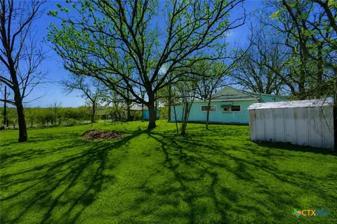 Exterior - 1631 E Fannin St, Luling, TX 78648 photo 2 of 6