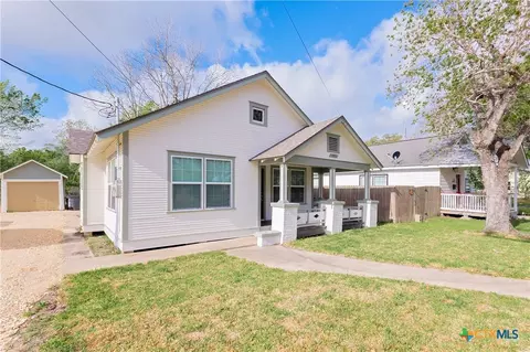 1903 E North St, Victoria, TX 77901