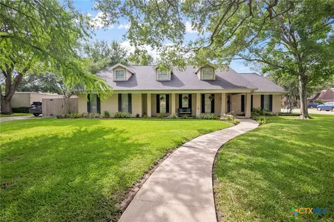 407 Pasadena Dr, Victoria, TX 77904