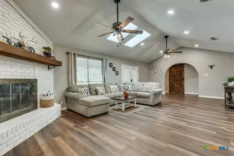 810 Dakota Dr, Temple, TX 76504