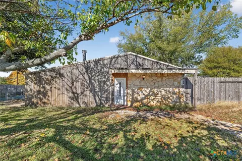 205 Lakewood Dr, Gatesville, TX 76528