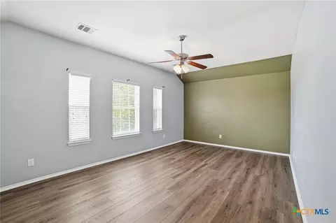 Living - 316 Housefinch Loop, Leander, TX 78641 photo 9 of 10