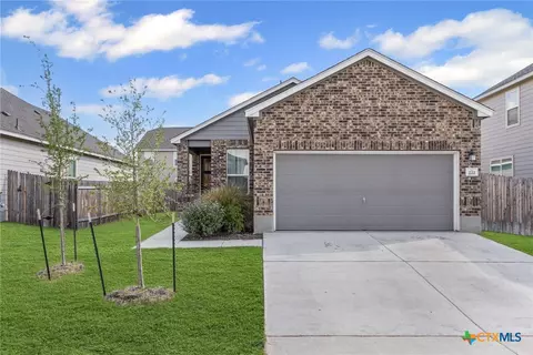 222 Summit Dr, Lockhart, TX 78644