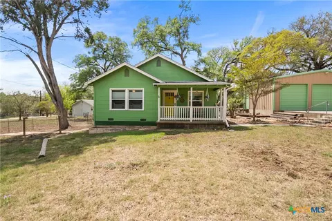 1035 Madeline St, New Braunfels, TX 78132