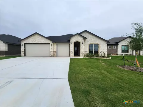 712 Golden Eagle Dr, Salado, TX 76571