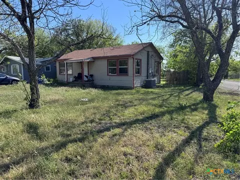 402 4th St, Copperas Cove, TX 76522