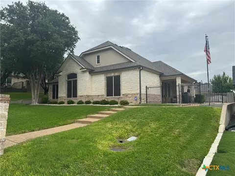 1305 Daisy Ln, Temple, TX 76502