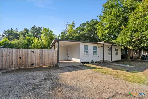 112 Linda Dr, San Marcos, TX 78666