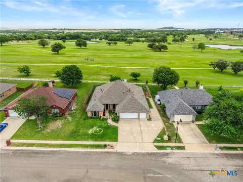 702 Barber Dr, Copperas Cove, TX 76522