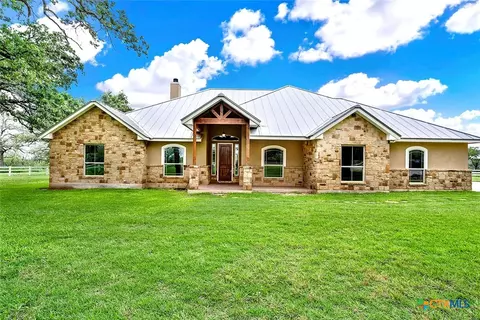 1224 Fm 3432, La Vernia, TX 78121