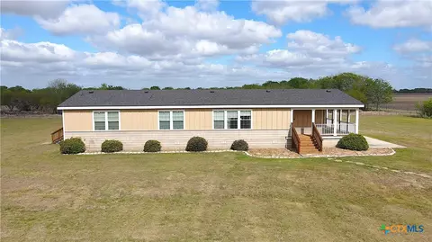 1118 Gin Rd, Port Lavaca, TX 77979