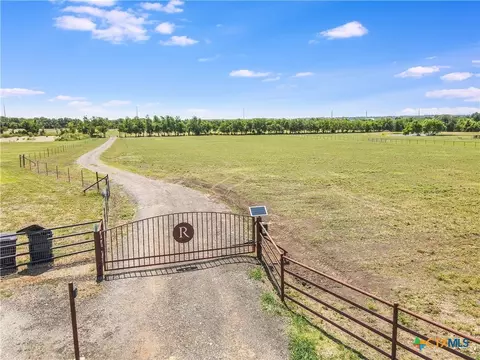 000 Old Hwy 95, Holland, TX 76534