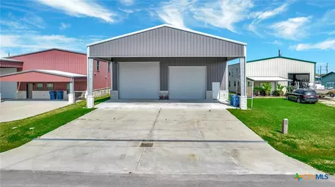 52 Coastal Oaks Loop, Port O'connor, TX 77982