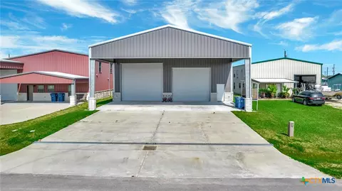 52 Coastal Oaks Loop, Port O'connor, TX 77982