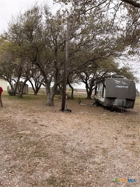 14 Pelican Pt, Port Lavaca, TX 77979