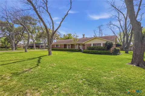 501 Dundee St, Victoria, TX 77904