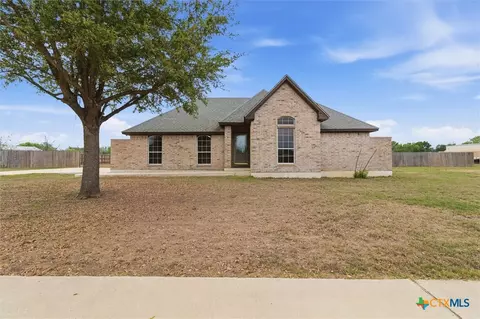 197 Thomas Dr, Martindale, TX 78655