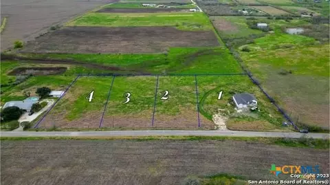 2395 Partnership Rd, Seguin, TX 78155