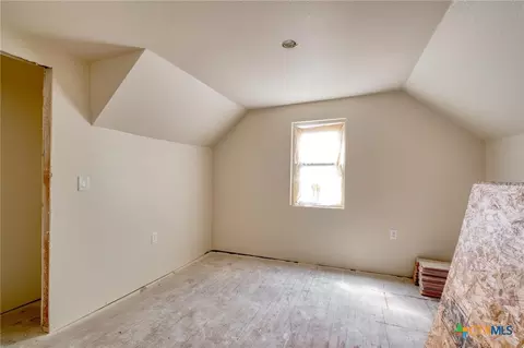 Bedroom - 116 S Cypress Ave, Luling, TX 78648 photo 6 of 6