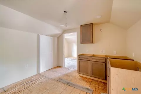 Other - 116 S Cypress Ave, Luling, TX 78648 photo 7 of 8